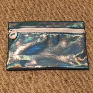 🎀 NWOT Glam Makeup Bag 🎀